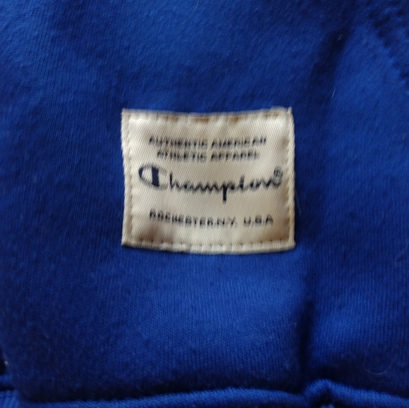 Large men's champion pullover - Picture 2 of 4